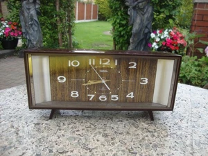 Coral Vintage 2 Jewels Mantle Alarm Clock Made In Japan. - Picture 1 of 8