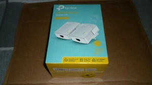 TP-Link AV600 HomePlug Powerline Starter Kit 600Mbps New & Sealed TL-PA4010 KIT - Afbeelding 1 van 4