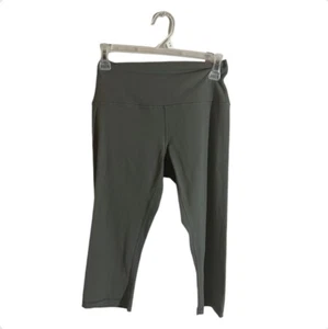 CRZ YOGA Butterluxe High Waisted Gray Sage Capri Leggings 17" Women's Size M NWT - Picture 1 of 5