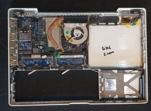 APPLE MACBOOK 13 A1181 KONIEC 2006 PŁYTA LOGICZNA 2,0 GHz w dolnej obudowie 820-1889-a - Zdjęcie 1 z 3