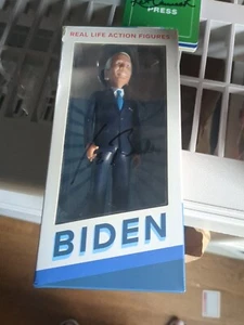 Joe Biden Signed 46th President REAL LIFE ACTION FIGURE TOY SIGNED autographed - Picture 1 of 4