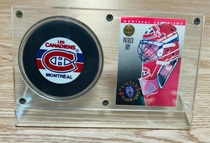 Montreal Canadiens Souvenir Hockey Puck & Patrick Roy Card in Display Case NHL H - Imagen 1 de 4