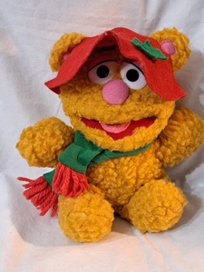 Vintage 1987 Christmas Muppets Fozzie Bear 8 Zoll Plüsch - Bild 1 von 2