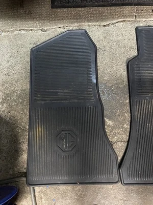 Fitted rubber mats MG B - Image 1 of 3