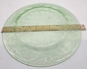 Vintage Green Depression Glass Horseshoe Cake Serving Plate Indiana Glass 11.5" - Picture 1 of 13