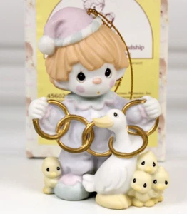 PRECIOUS MOMENTS GOLDEN RINGS OF FRIENDSHIP #5 IN 12 DAYS OF CHRISTMAS ORNAMENT - Picture 1 of 12