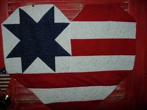 VTG. (2001) QUILTED HEART SHAPE FLAG QUILT---22" X 23"---#A4 - Picture 1 of 24