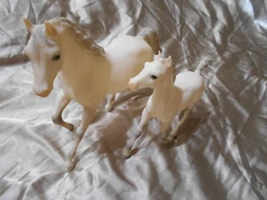 Breyer Vintage Running Mare & Foal Spirit o/t East 1994 Only Lovely Set - Picture 1 of 11