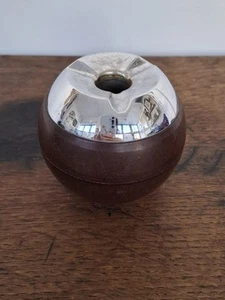 Art Deco 1930s Ashtray Chrome Bakelite 9cm Tall - Foto 1 di 7