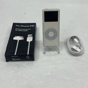 Apple iPod Nano 1st Gen White 1GB A1137 FAULTY Damaged Screen - Spares or Repair - Picture 1 of 9