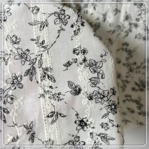 Black Floral Printed Cotton Eyelet Fabric Beige Cotton Fabric Kids Clothing - Bild 1 von 12