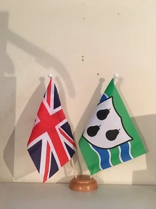 UNION JACK AND WORCESTERSHIRE TWIN TABLE FLAG SET with WOODEN BASE 9"X6" FLAGS - Picture 1 of 1
