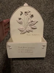 DEMDACO PERENNIAL FRIENDS CERAMIC HANGING VIOLETS FEATHERMAN STUDIOS Look ๐ - Picture 1 of 6