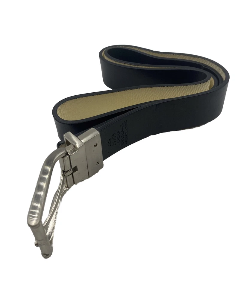 Cinturón reversible Kenneth Cole Reaction blanco y negro para hombre, 38/95 - usado para hombre Foto 1 de 4