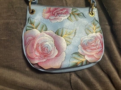 Bolsa de mão Anuschka tiracolo de couro azul pintada à mão com design de rosas em excelente estado usado - Imagem 1 de 4