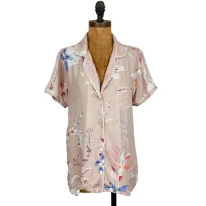 PLUM PRETTY SUGAR Pijama Floral Botón Camisa Top M Suave Rayón Rosa Usado en Excelente Condición B50 - Imagen 1 de 5