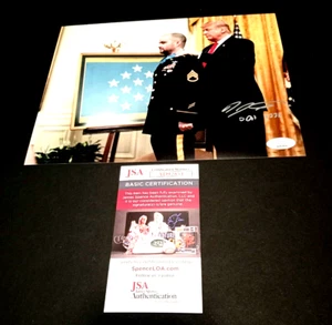 Foto firmada por Ronald Shurer Medalla de Honor 8x10 certificado de autenticidad JSA MOH - Imagen 1 de 1