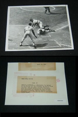 原版 1968 年 4 月 10 日宽世界照片 Joe Lahoud 波士顿红色 SOX Reggie Smith — 第 1/3 张图片