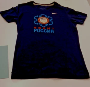Rare NOS 2014 SOCHI US Olympic Team Logo NIKE T-SHIRT English & Russian Size M - Picture 1 of 2