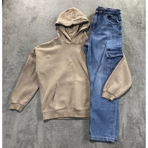 Marks & Spencers Boys Baggy Cargo Jeans and Beige Relaxed Hoodie 10-11yrs M&S - Picture 1 of 20