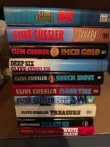 Clive Cussler, set of 10 Hardcopied Books - EXCELLENT - Picture 1 of 3