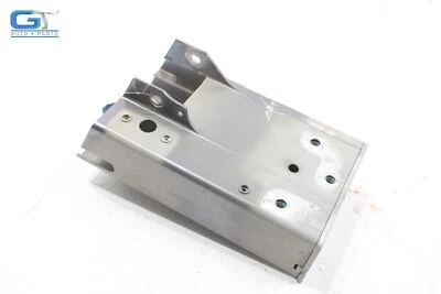 2017 - 2020 年沃尔沃 S90 前置发动机右侧扩展铁路支架原始设备制造商 — 第 1/4 张图片