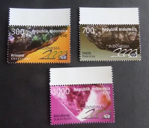 Indonesia 1998 Indonesia 2000 minerals Chrysopal SG2403/5 MNH UM unmounted mint - Imagen 1 de 1