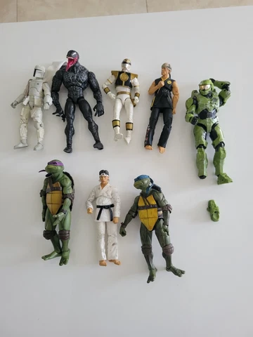 action figures lot Cover