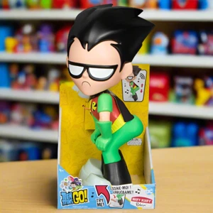 DC Teen Titans Go! Booty Scooty Robin - Picture 1 of 24