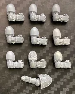 warhammer 40k - x10 space marine hand grenade arm parts, used. - Foto 1 di 1