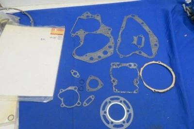 Juego de juntas NOS Suzuki RM125XE # 11400-14821 1981-1982 de fábrica Foto 1 de 4