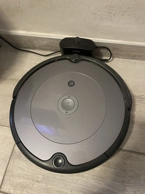 iRobot Roomba 697 colore grigio - Immagine 1 di 4