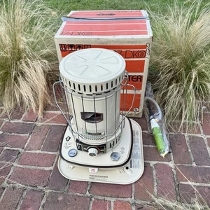 Vintage Corona Portable Kerosene Heater 17-DK 17,600 BTU - BRAND NEW! - Picture 1 of 6