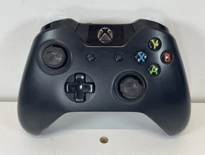 Genuine Microsoft Xbox One Wireless Controller - Black Model 1537 - Picture 1 of 10