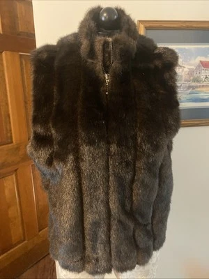 Chaleco visón de piel sintética Preston & York talla L cremallera frontal usado en excelente estado ¡Con clase! Foto 1 de 4