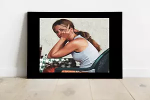 Jennifer Anniston - Freinds - Celebrity Shooting Mittelfinger - Flip Bird - 685 - Bild 1 von 4