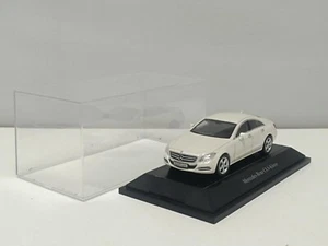 Mercedes-Benz CLS-Klasse CLS Class C218 2010 White Pearl Norev 1:43 Usato + Teca - Foto 1 di 20