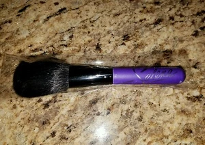 MAC Selena Authentic short handle brush Selena Quintanilla NEW - Picture 1 of 1