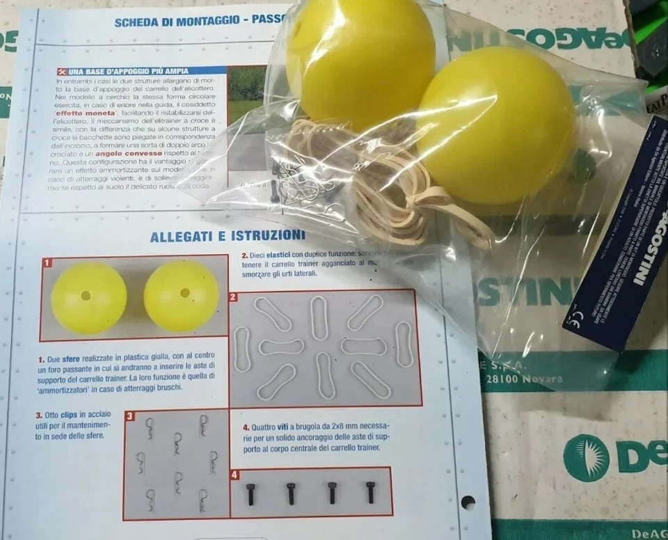 Elicottero radiocomandato De agostini. Accessori vari. - Immagine 1 di 1