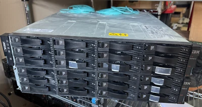 IBM SAN-Storage DS3512 Dual SAS-Controller - 1746-C2A con expansión Foto 1 de 3