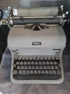 Vintage 1947 Royal Typewriter KMG Classic Mechanical Office Decor UNTESTED - Picture 1 of 7