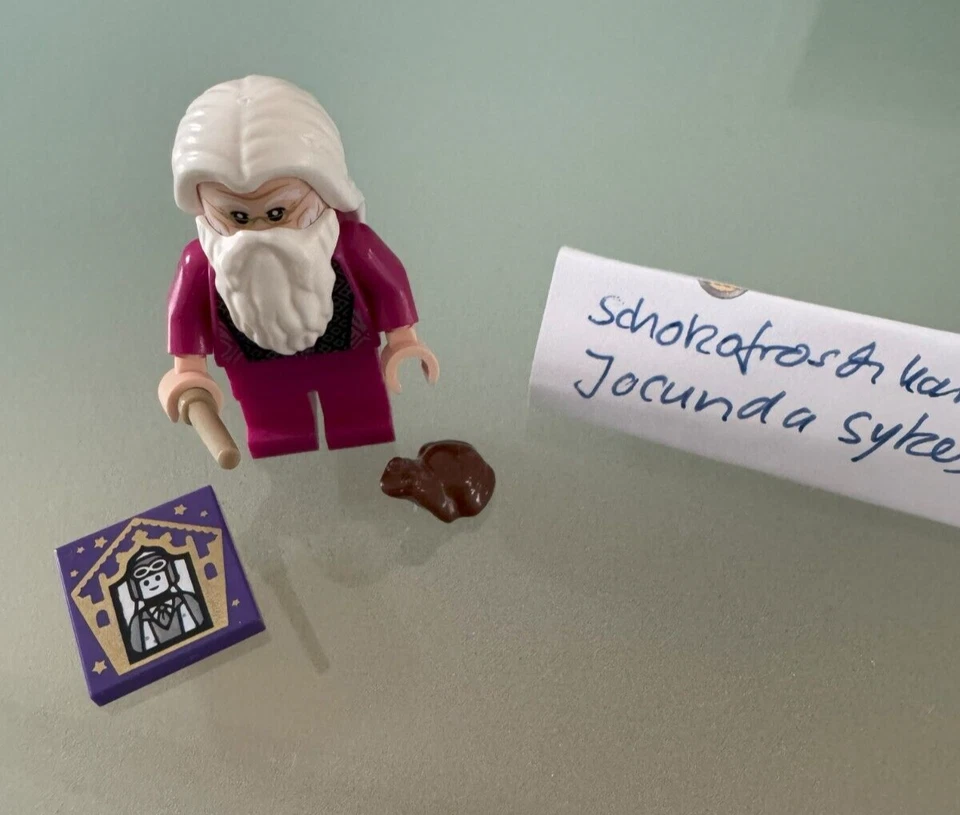 Lego Albus Dumbledore mit Wizard Jocunda Sykes + Schokofrosch - Bild 1 von 1