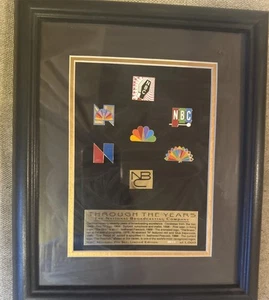Juego de prendedores enmarcados a través de los años de National Broadcasting Company NBC de 1943 a 1986 - Imagen 1 de 3