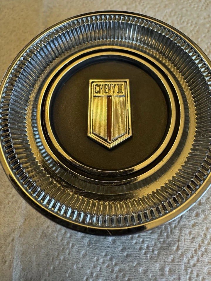 Chevrolet Nova II 1966 botón de bocina OEM Foto 1 de 4