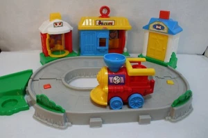 Fisher Price Little People Pop N Surprise Train Engine Buildings - Picture 1 of 2