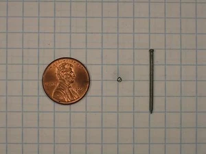 400 DRAHT BRADS #18 x 1" LANG, STAHL, 1/16" KOPFDURCHMESSER, 0,0475" SCHAFTDURCHMESSER - Bild 1 von 1
