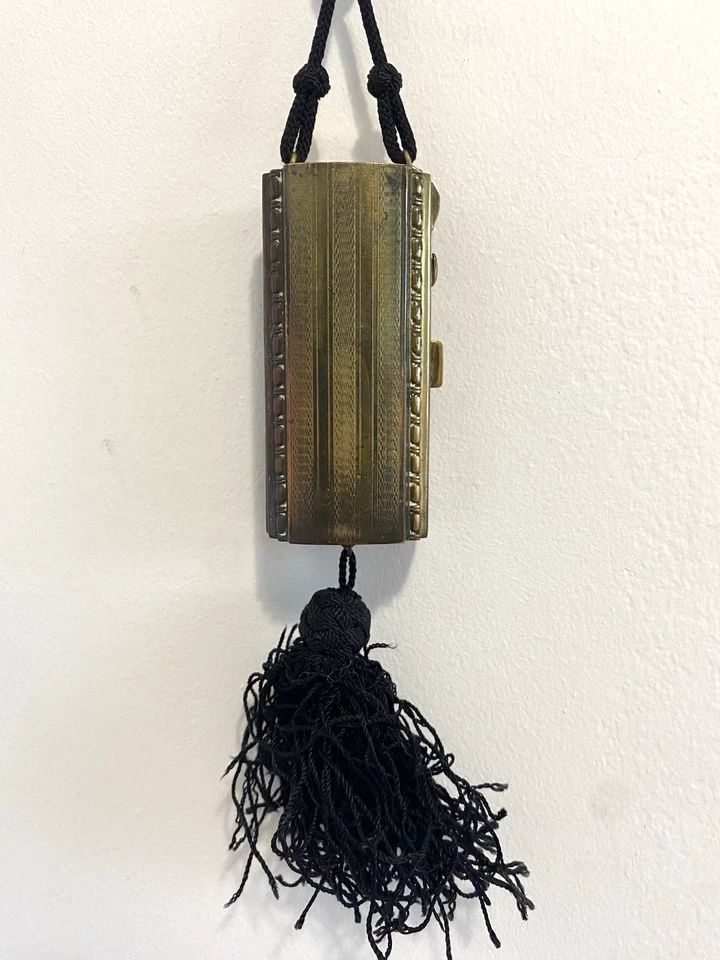 Cartera de baile de latón vintage Orit Alemania Art Deco cuerda de muñeca borla Foto 1 de 4