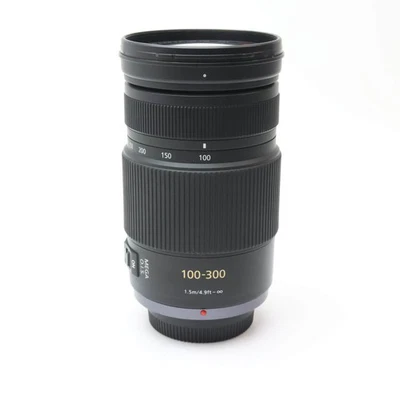 Panasonic Lumix G VARIO 100-300mm F/4.0-5.6 MEGA O.I.S. (MFT) #435 - Image 1 of 4