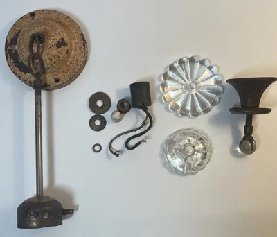 Lámpara antigua recuperada montaje en techo piezas de vidrio decorativas herrajes Foto 1 de 4