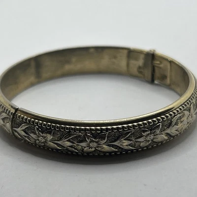 Brazalete Whiting Davis estilo victoriano tono dorado bisagra flor ornamentado Foto 1 de 4